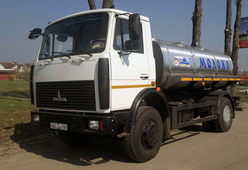 Реалізовано перший молоковоз АЦІП-7,7